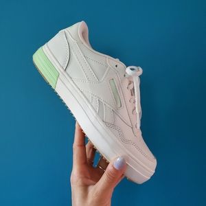 Reebok sneaker mint green